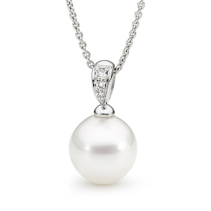 18ct White Gold Diamond & Pearl Pendant