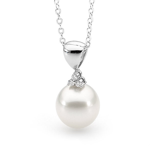 18ct White Gold Diamond & Pearl Pendant